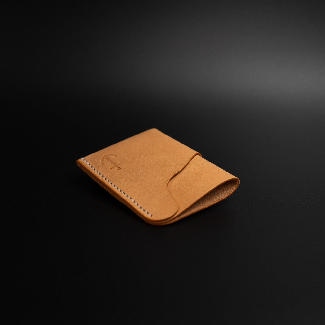 Natural vertical leather wallet